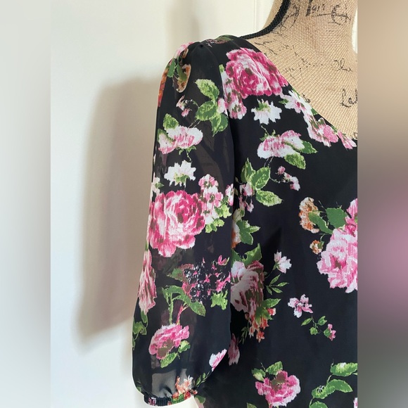 Top - Picture 4 of 4